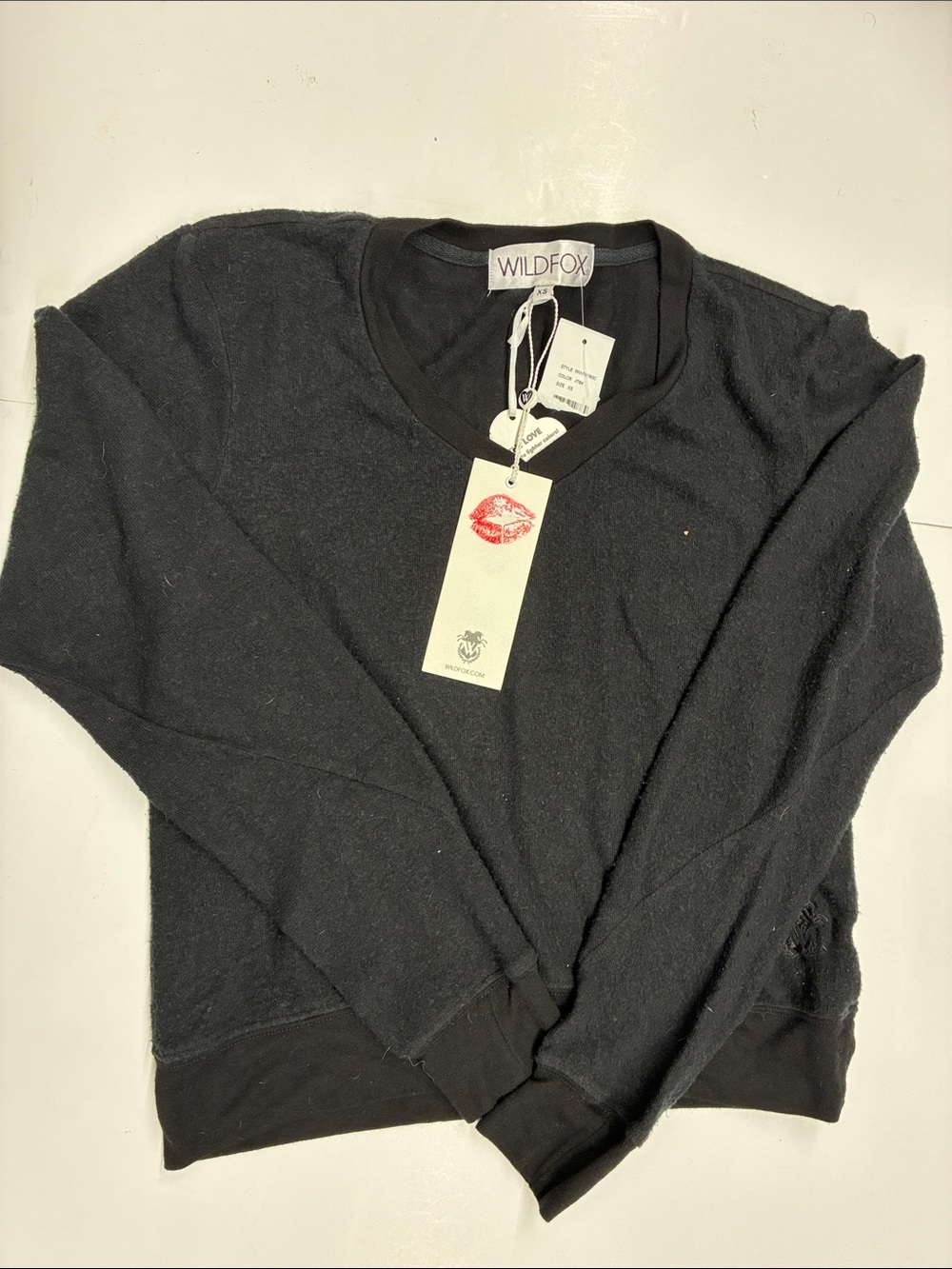NEW Wildfox Women’s Black V-Neck Pullover Sweater Size XS